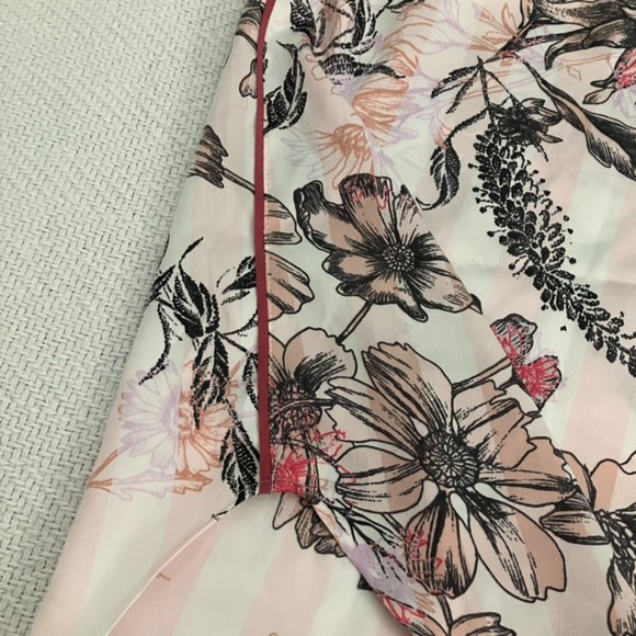 Victoria's Secret XL Satin Racerback Cami Pajama Top Sleepwear Pink Floral Strip - Picture 7 of 8